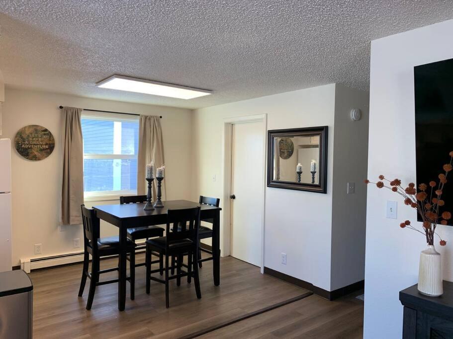 Newly Remodeled Relaxing Stay Near Downtown Феърбанкс Екстериор снимка