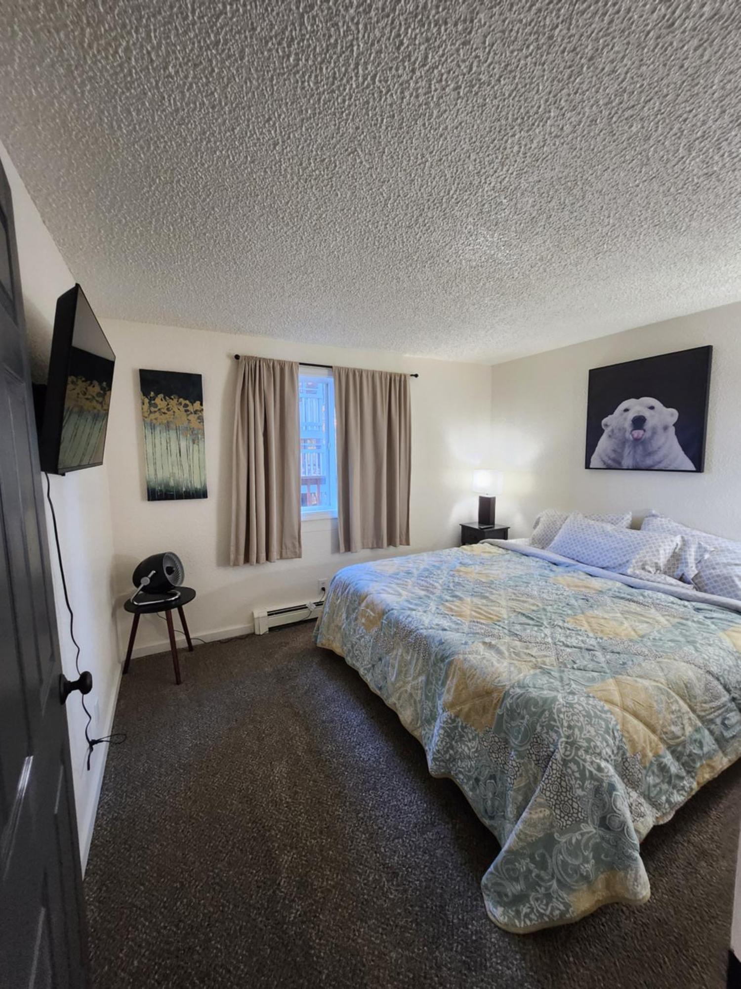 Newly Remodeled Relaxing Stay Near Downtown Феърбанкс Екстериор снимка